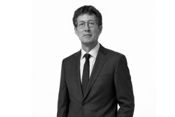 Simon Moffat portrait